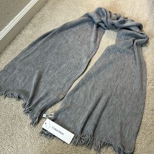 BNWT Calvin Klein Grey Scarf